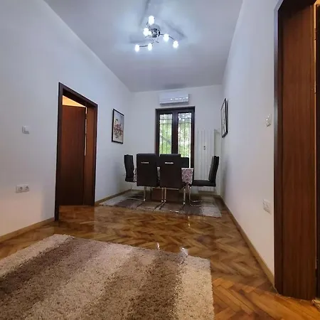 Luxury Centre Apartment *